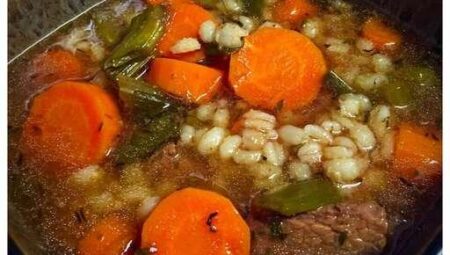 Slow Cooker Beef Barley Soup