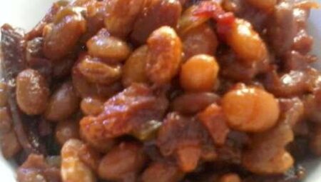 Slow Cooker Baked Beans Using Canned Beans